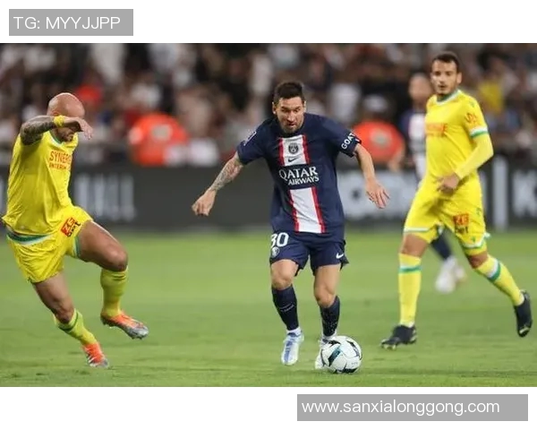 曼联与巴黎圣曼在欧冠激战中的精彩比分回顾与分析